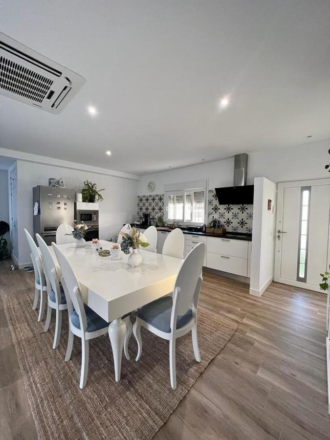 Villa Olivia Con Piscina, Jardin Y Parking Chiclana de la Frontera Luaran gambar