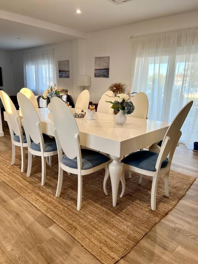 Villa Olivia Con Piscina, Jardin Y Parking Chiclana de la Frontera Luaran gambar