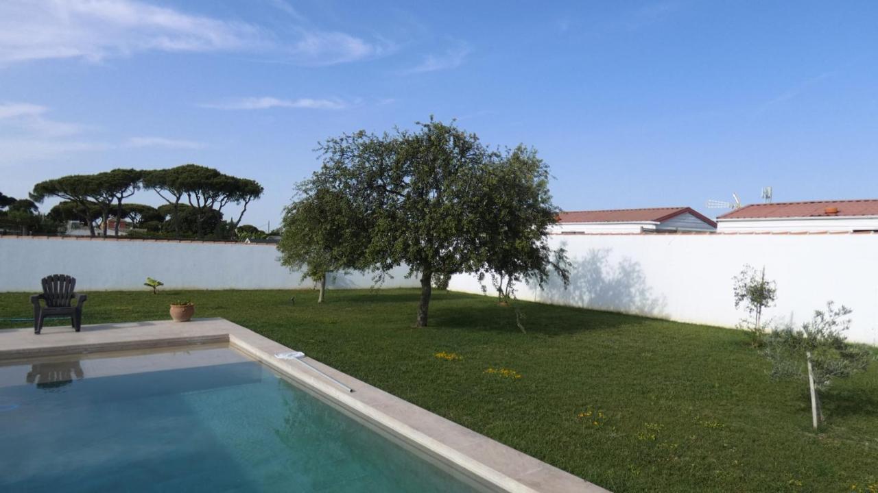 Villa Olivia Con Piscina, Jardin Y Parking Chiclana de la Frontera Luaran gambar