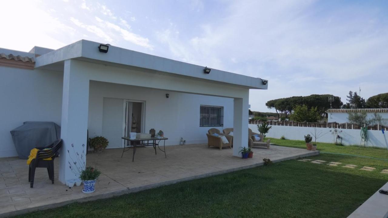 Villa Olivia Con Piscina, Jardin Y Parking Chiclana de la Frontera Luaran gambar