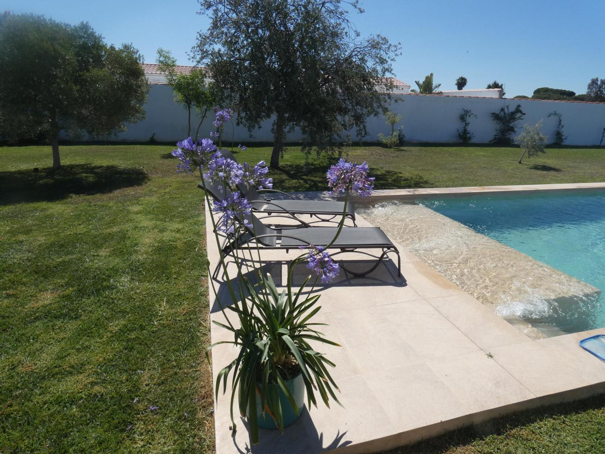 Villa Olivia Con Piscina, Jardin Y Parking Chiclana de la Frontera Luaran gambar